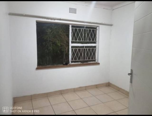 3 BEDROOM HOUSE FOR SALE IN LEONDALE